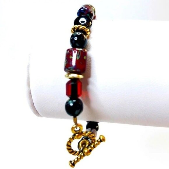 Handmade Beaded Toggle Bracelet Red & Gold - Picture 6 of 10